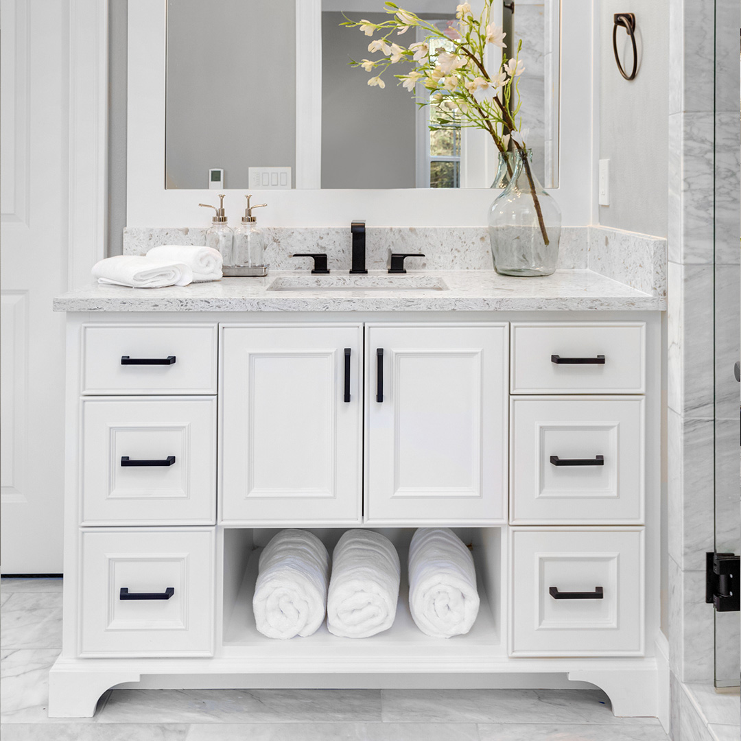 Karatepe Banyo Dolabı